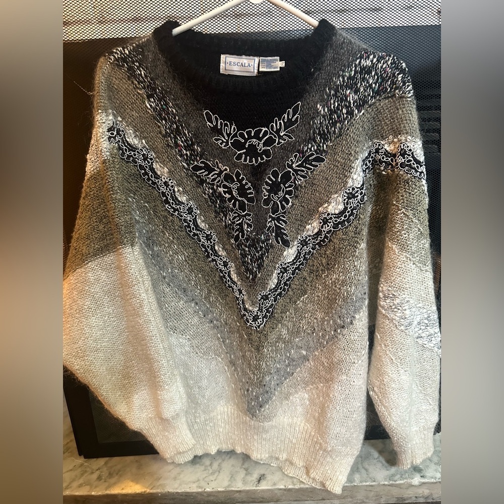 Vintage Escala Wool Blend Embellished Sweater – L/G